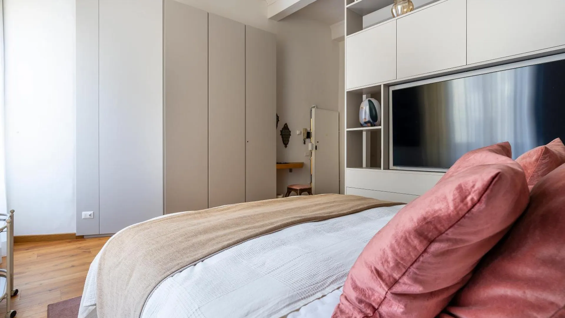 The Florence Tornabuoni Palace Boutique Apartments