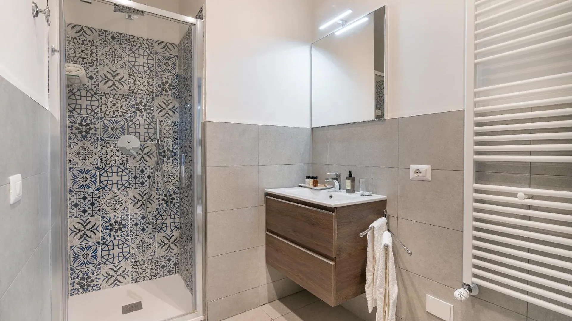 The Florence Tornabuoni Palace Boutique Apartments