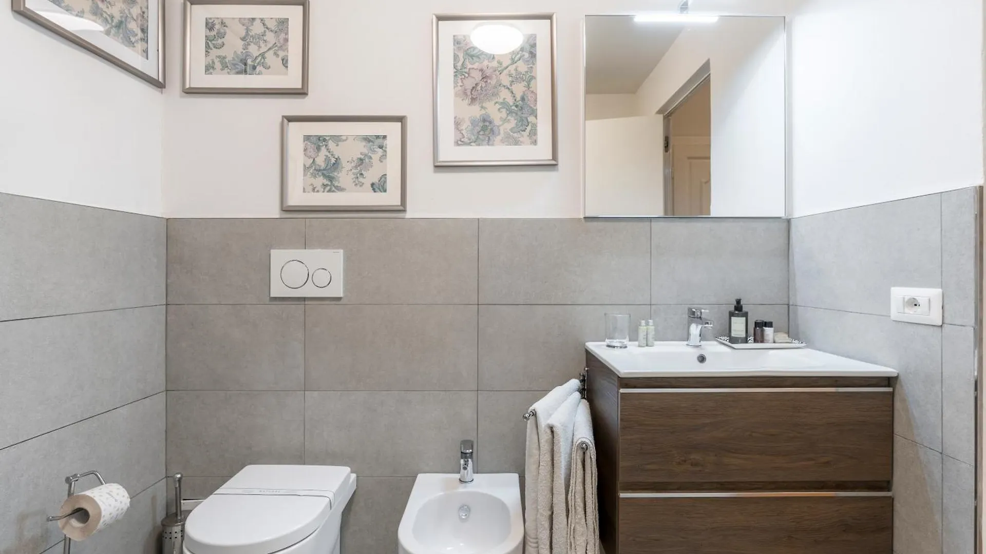 The Florence Tornabuoni Palace Boutique Apartments Italy