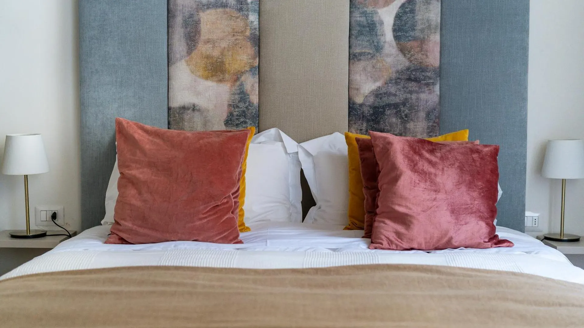 The Florence Tornabuoni Palace Boutique Apartments