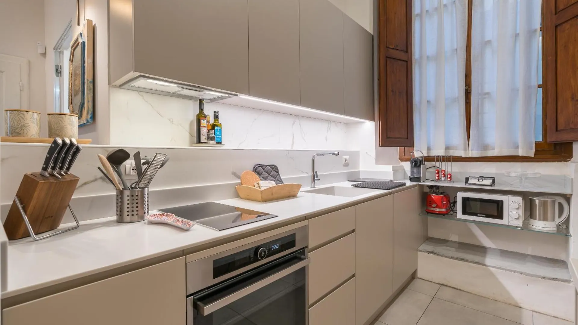 The Florence Tornabuoni Palace Boutique Apartments