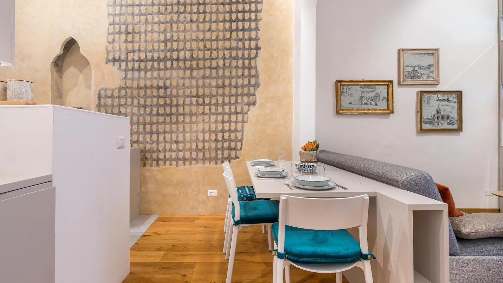 The Florence Tornabuoni Palace Boutique Apartments