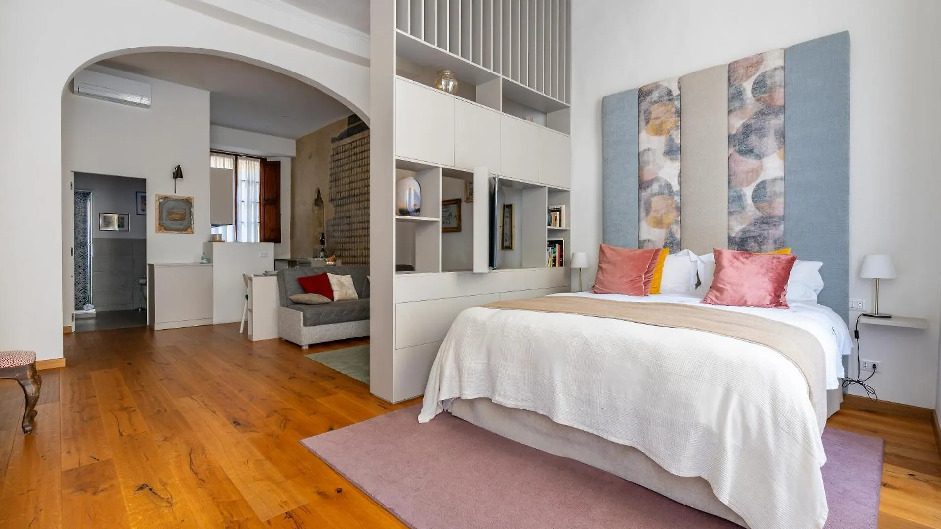 The Florence Tornabuoni Palace Boutique Apartments