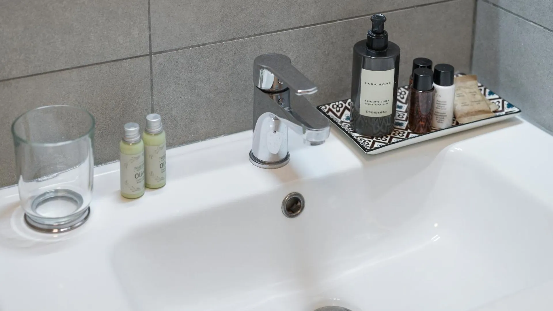 The Florence Tornabuoni Palace Boutique Apartments