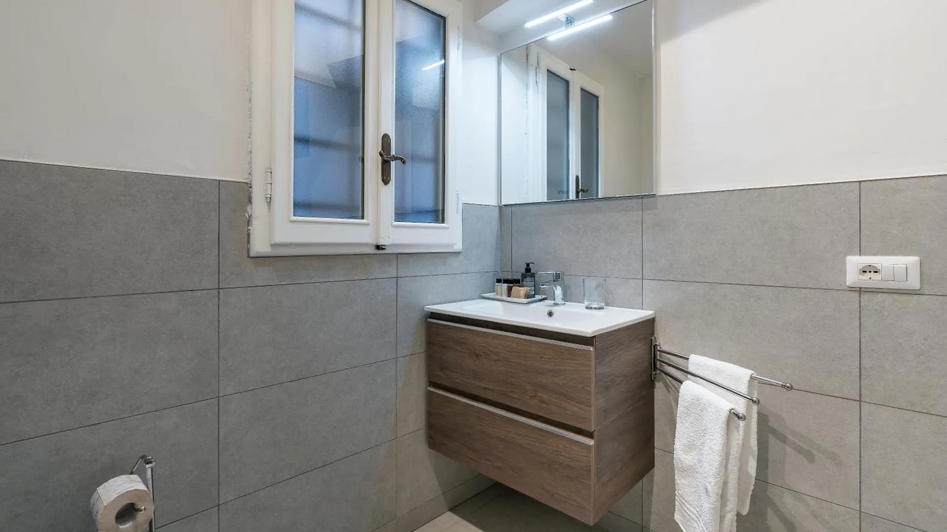 The Florence Tornabuoni Palace Boutique Apartments Italy