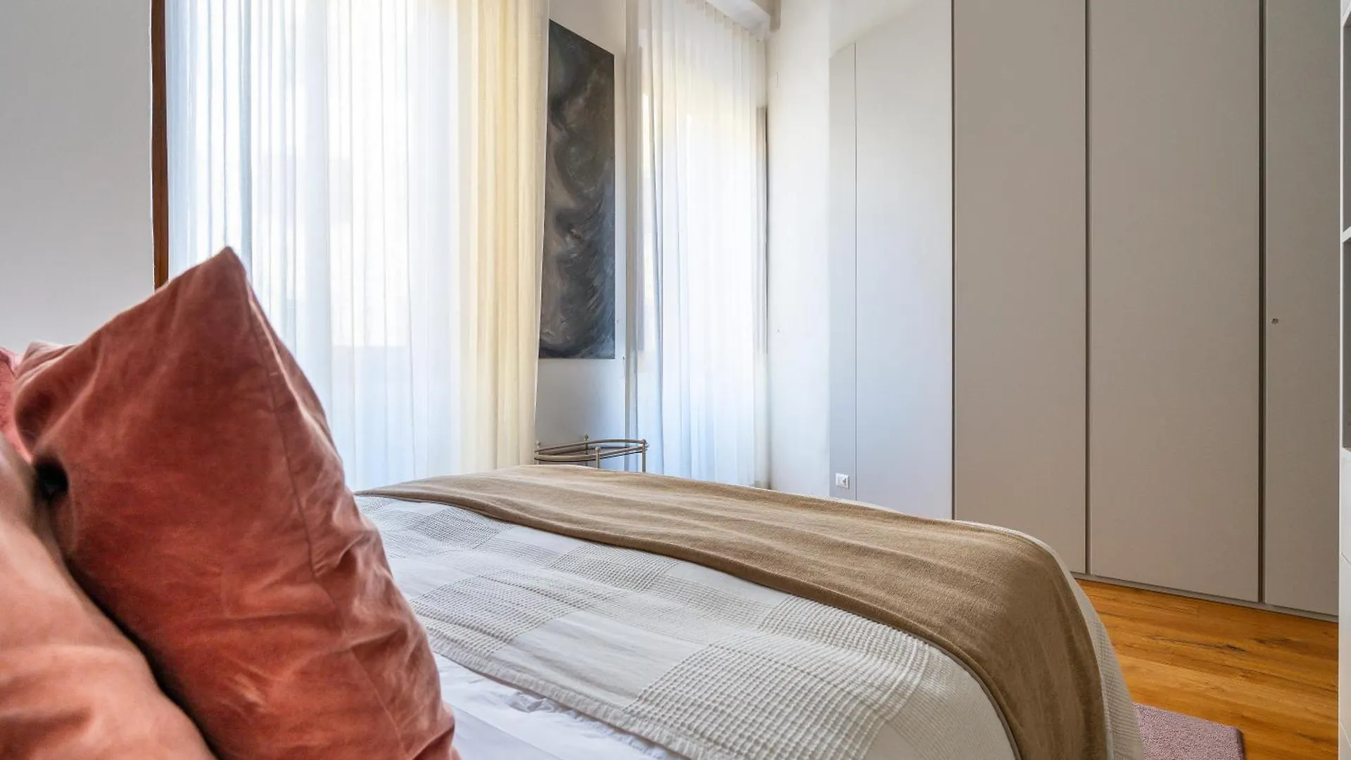 The Florence Tornabuoni Palace Boutique Apartments