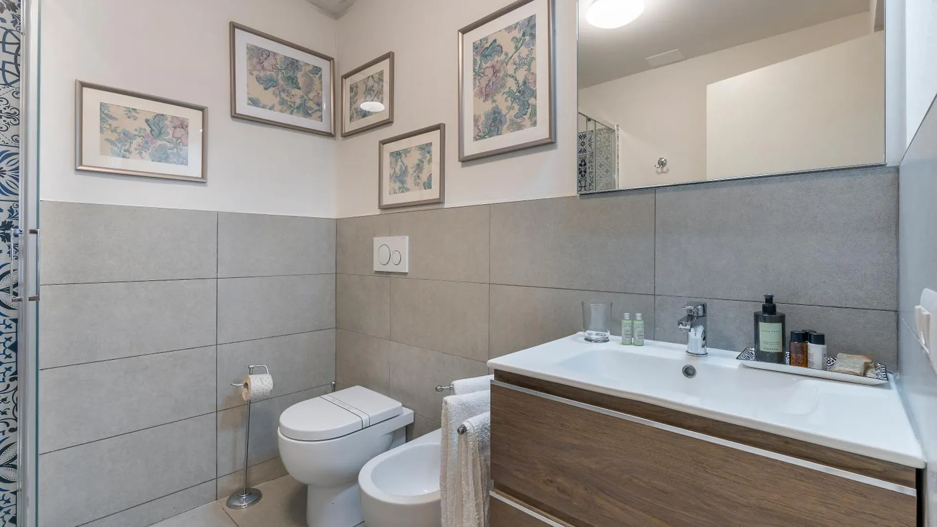 The Florence Tornabuoni Palace Boutique Apartments 0*,